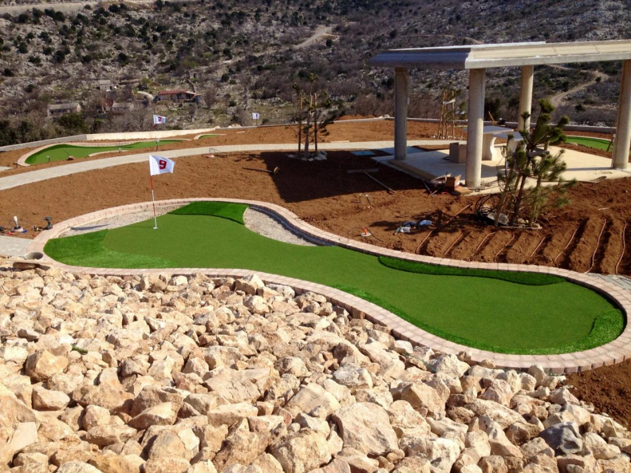 Outdoor golf project